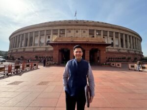 ਆਮ ਆਦਮੀ ਪਾਰਟੀ ‘ਚ ਵਧਿਆ ਕਲੇਸ਼! ਰਾਘਵ ਚੱਢਾ ਦੀ ਸੁਰੱਖਿਆ ਵਾਪਸ ਲਈ, ਕੇਂਦਰ ਨਾਲ ਵਧੀਆਂ ਨਜ਼ਦੀਕੀਆਂ ਦੀ ਚਰਚਾ